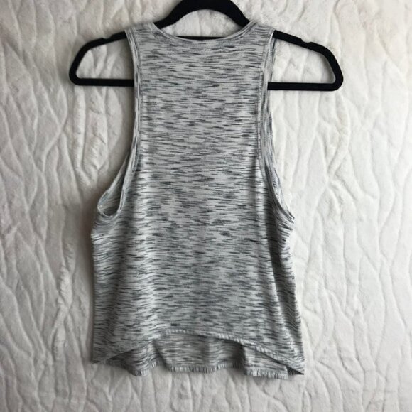 LULULEMON - Cropped Tank  Top - Picture 2 of 3